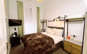 16 Pilrig Guest House